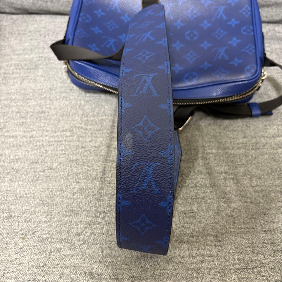 M30242 LOUIS VUITTON タイガラマ アウトドア メッセンジャー