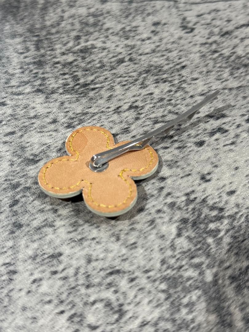 【レア】ルイヴィトン　LOUISVUITTON フルール　ヘアピン