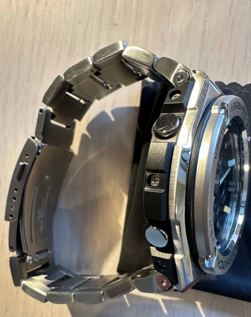 G-SHOCK ・GST-W110D-1AER・電波ソーラー 時計