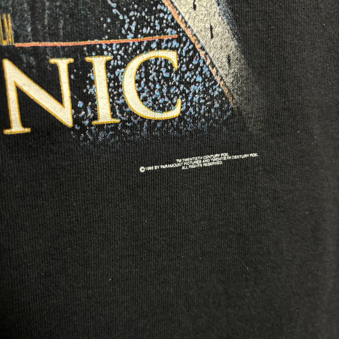 は*ん様 タイタニック Titanic レオナルドディカプリオ　Tシャツ Mov
