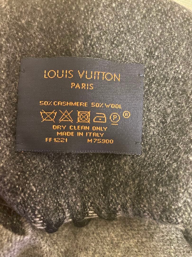 Louis Vuitton グレー マフラー モノグラム
