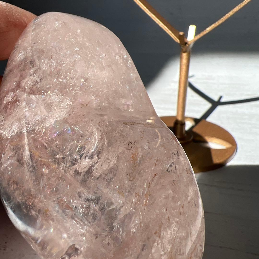 天然石　ピンクアクォーツ　ぷっくりハート　台座付き