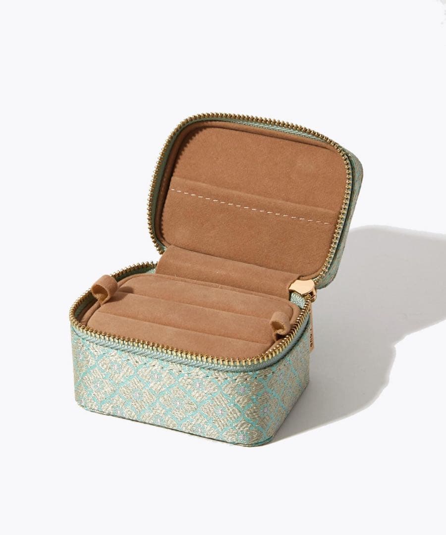 アルティーダウード アクセサリーポーチ　ジュエリーポーチ