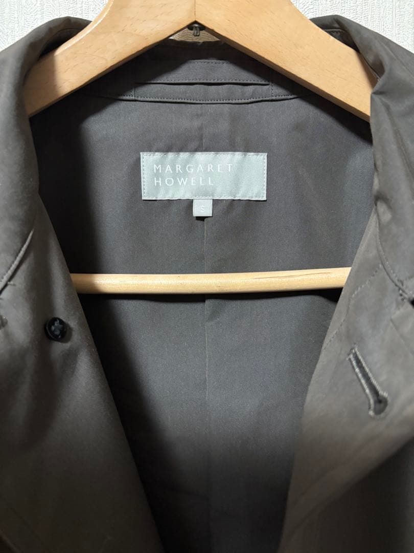 MARGARETHOWELL ステンカラースプリングコート　グレーカーキ色