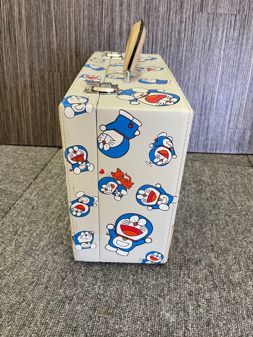 激レア品　ドラえもん　アタッシュケース　生産終了品　限定１個