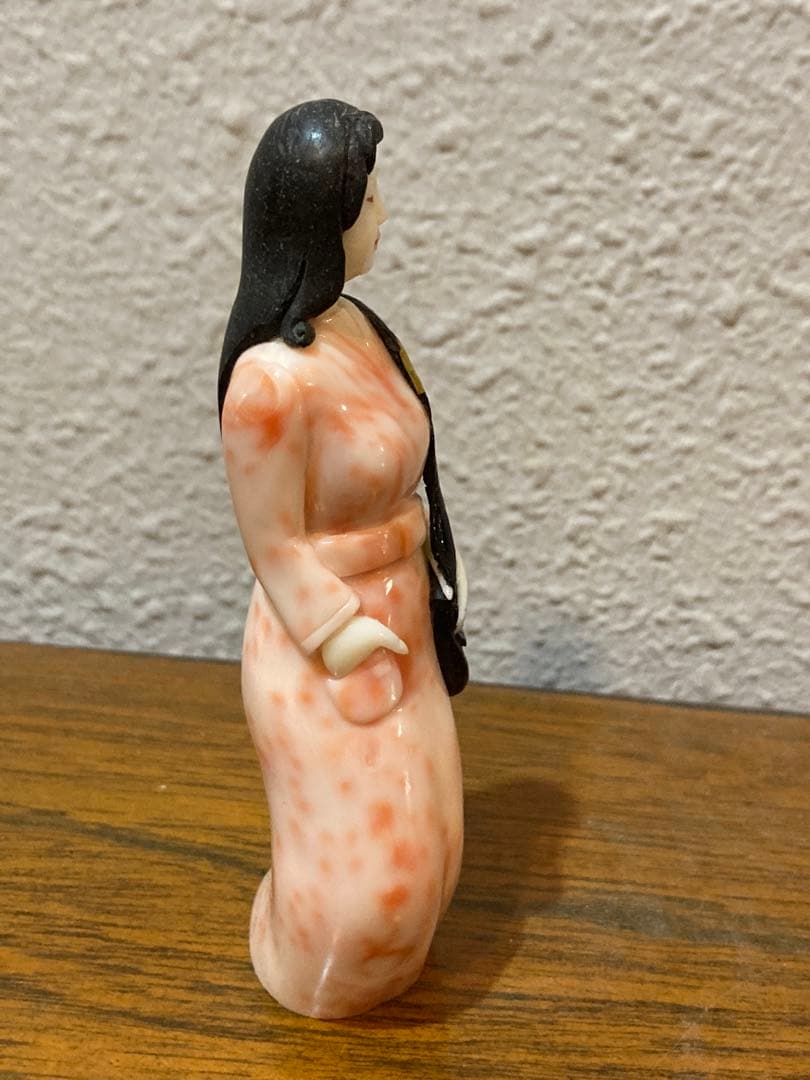 天然 サンゴ 置物 女 人