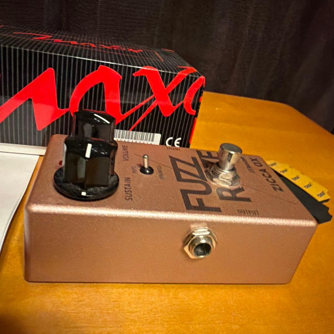 【美品、希少】Maxon ZICCA ax FUZZ ROZE ファズ