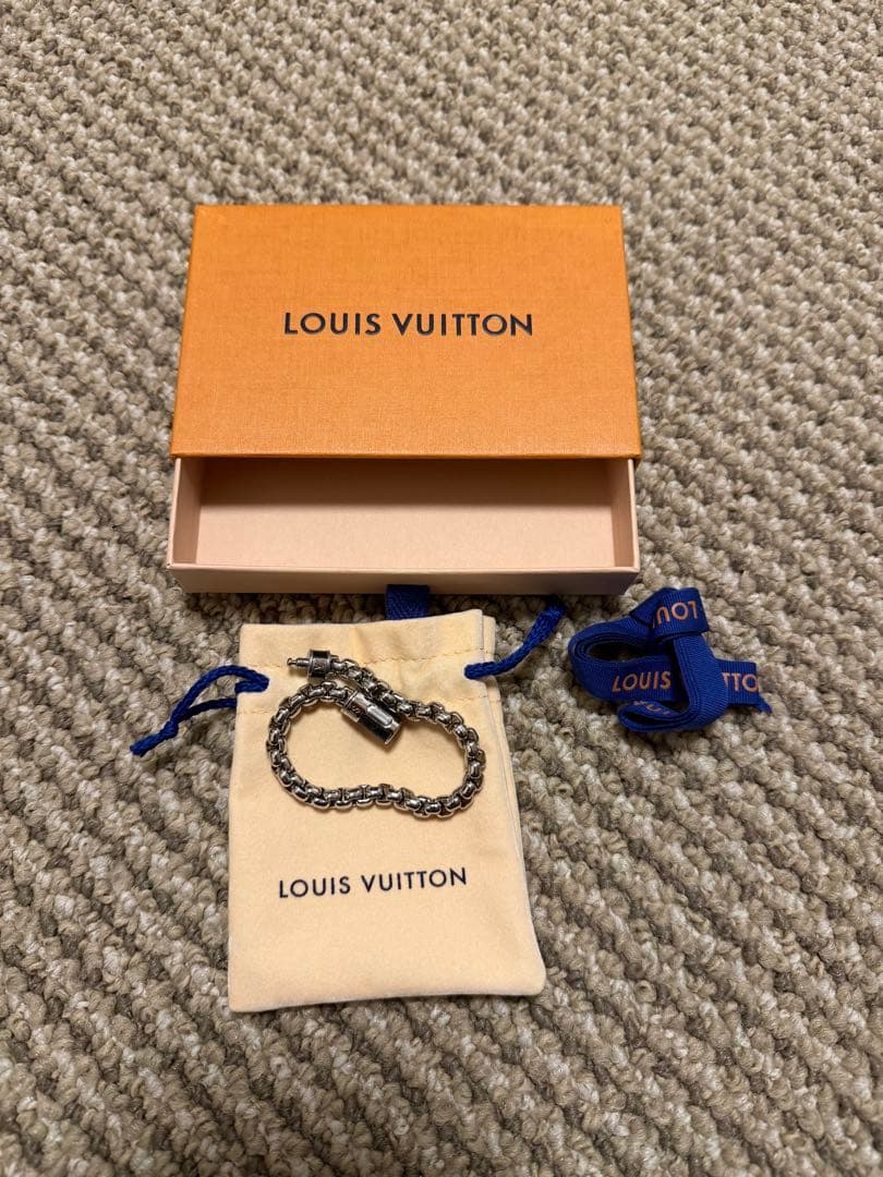 LOUIS VUITTON モノグラムブレスレット