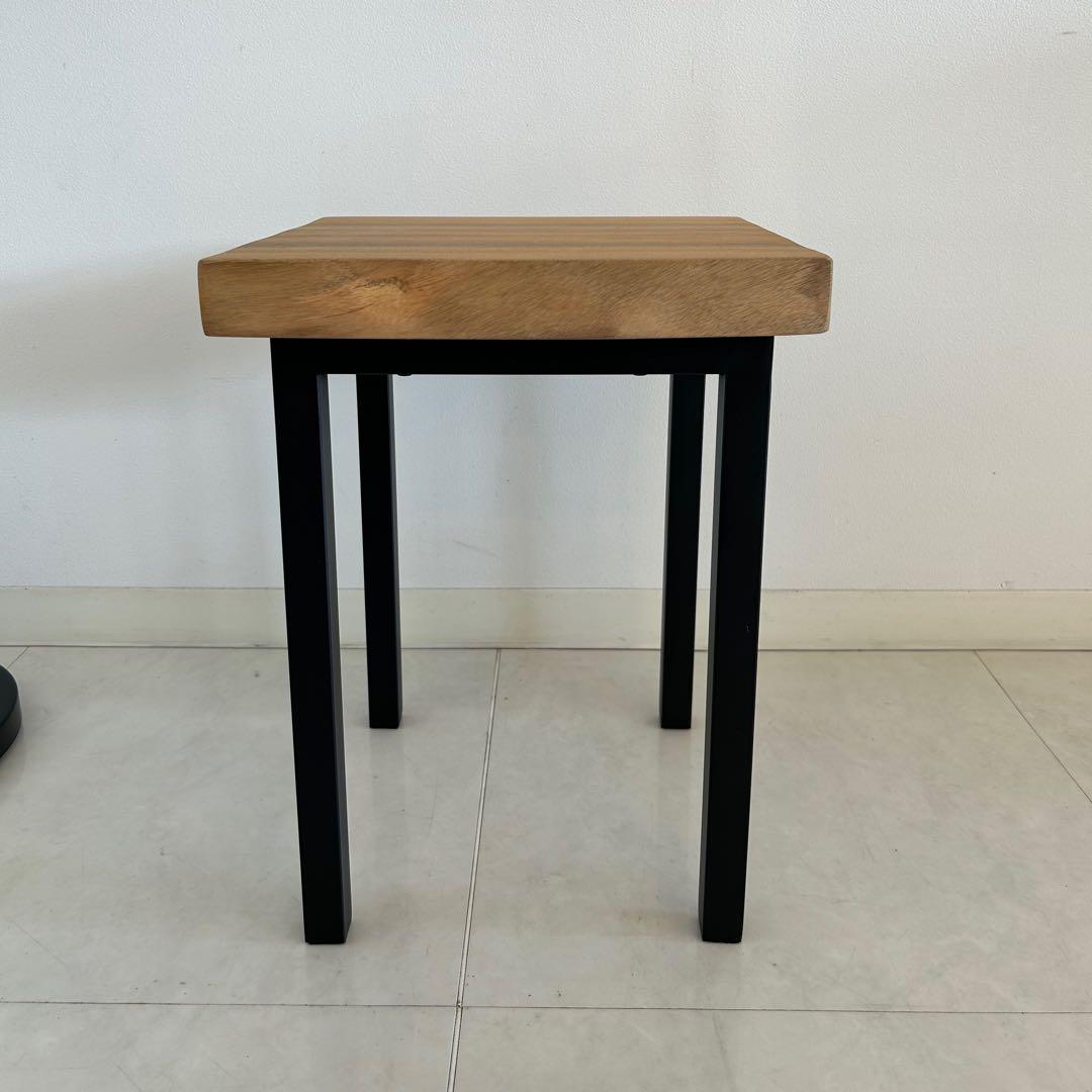 新品☆腰掛け スツール 楠無垢 ナイトテーブル アイアン 花台 電話台 補助椅子