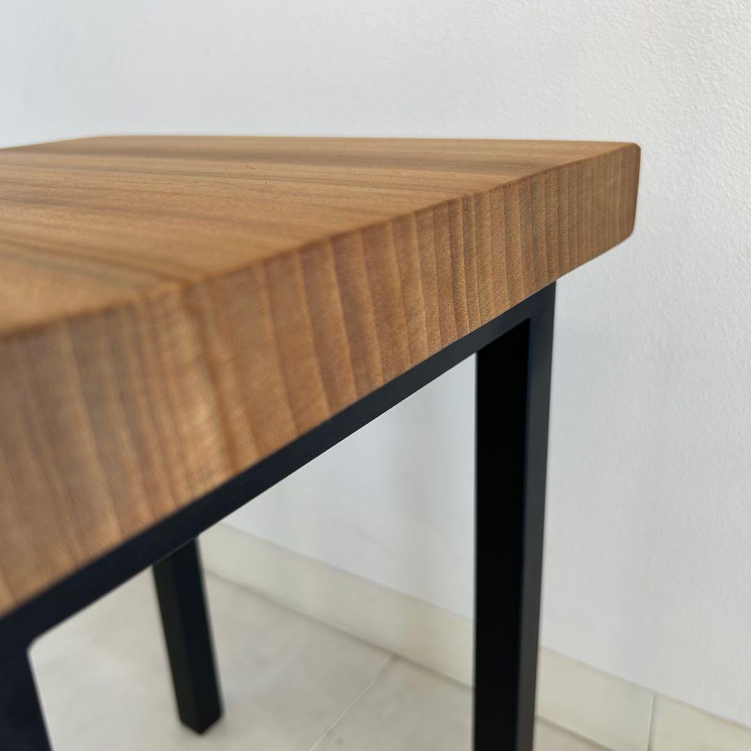 新品☆腰掛け スツール 楠無垢 ナイトテーブル アイアン 花台 電話台 補助椅子