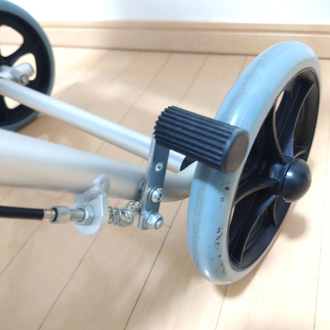 美品　KADOKURA　車椅子　折りたたみ椅子　簡易車イス