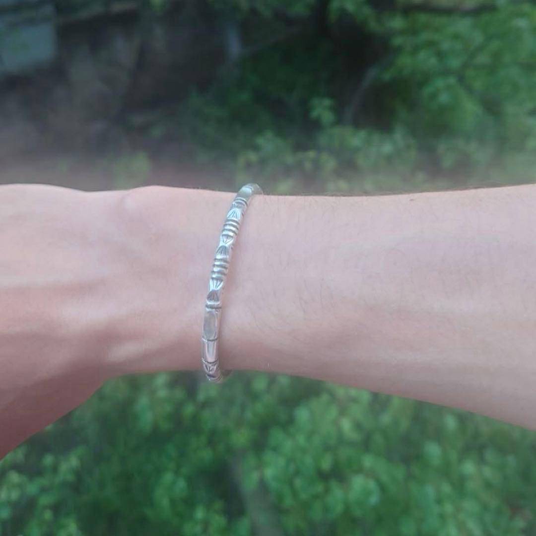 【モロッコ直輸入】トゥアレグ族 高純度シルバーバングル