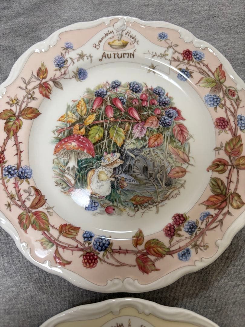 【美品】ロイヤルドルトン春夏秋冬 皿4枚セット（直径21cm）