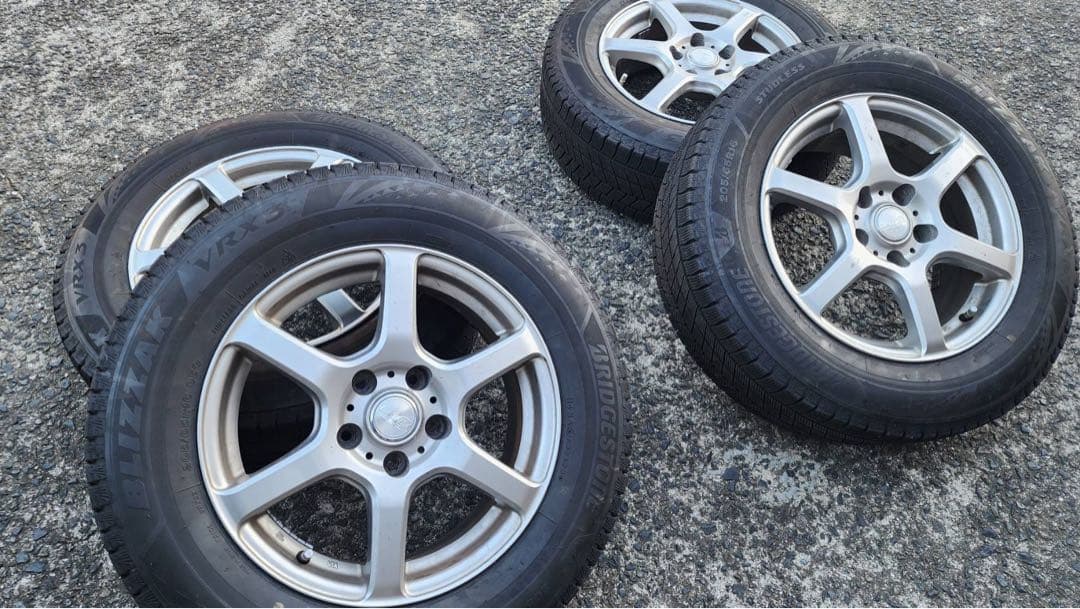 16インチ スタッドレスタイヤ