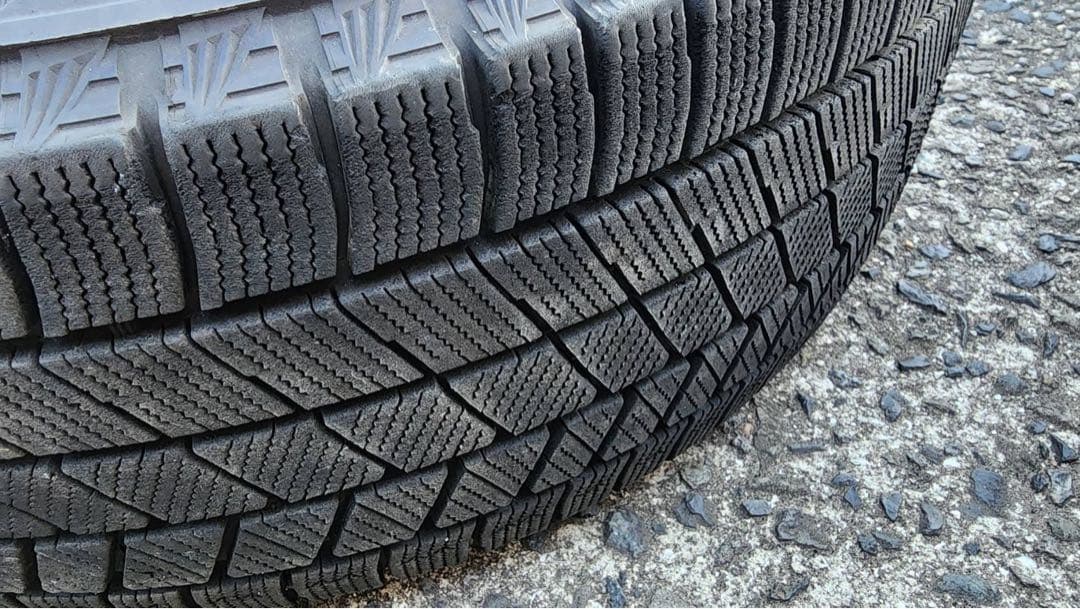 16インチ スタッドレスタイヤ