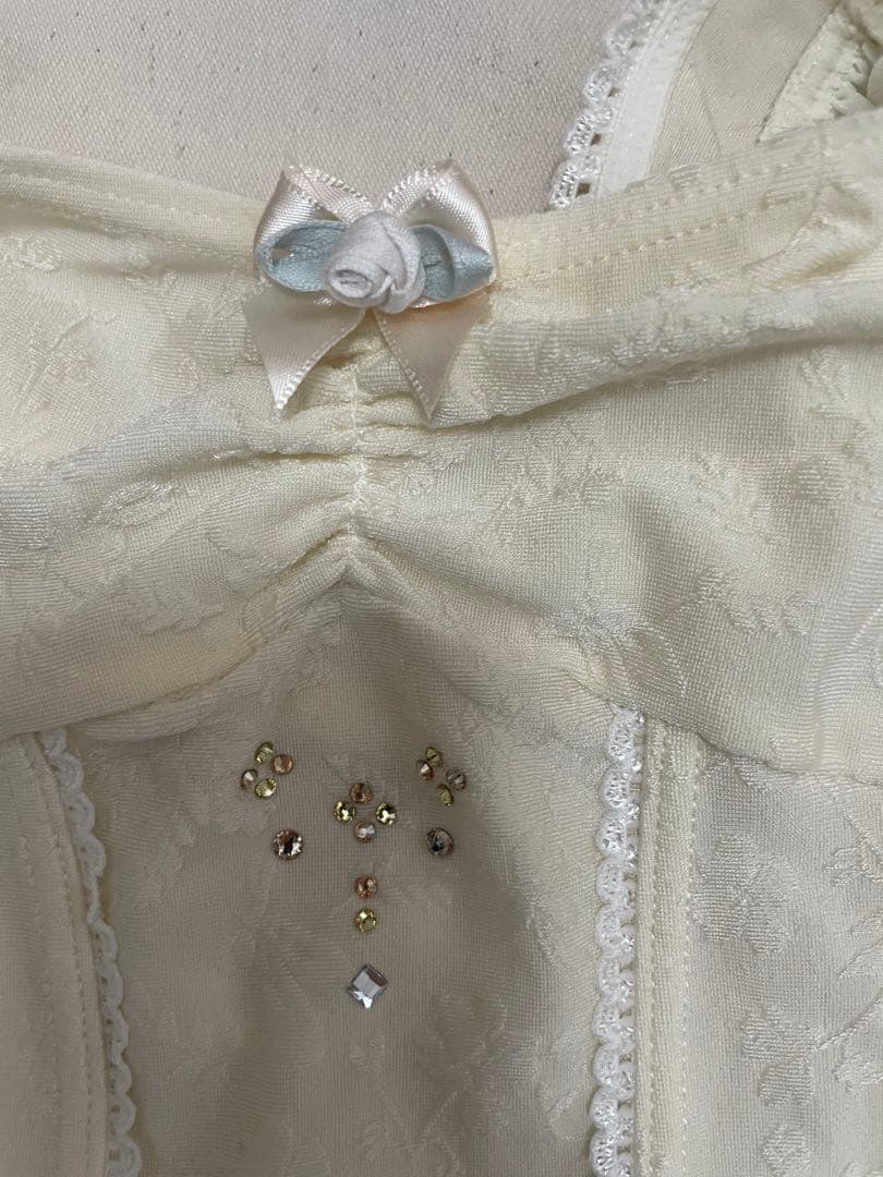 chacott アイボリー バレエレオタード フリル付き　100 F