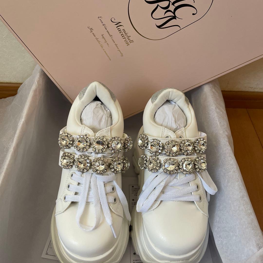 ミシェルマカロン ボリュームソールビジューベルトスニーカー　白③
