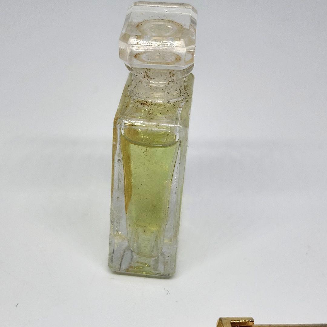 CHANEL シャネル 香水 キーチャーム キルティング 柄 ゴールド NO19