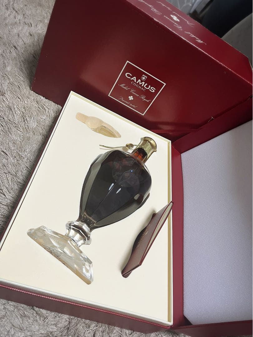 CAMUS カミュミシェルロイヤルバカラ替え栓・冊子・化粧箱付きブランデー未開封
