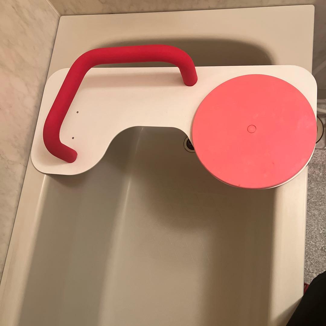 まぁくんページです。3日後解除します。バスボード介護用椅子が端にあり便利