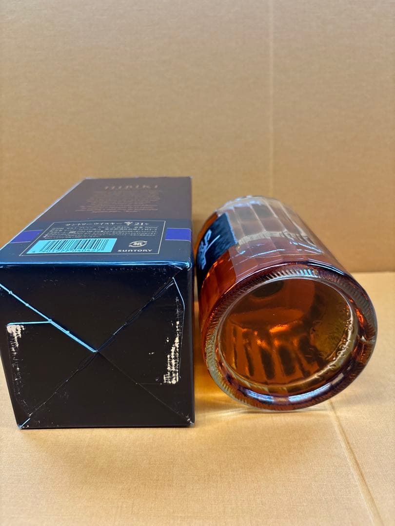 サントリー 響21年 HIBIKI 700ml 43％ 未開詮古酒 箱付