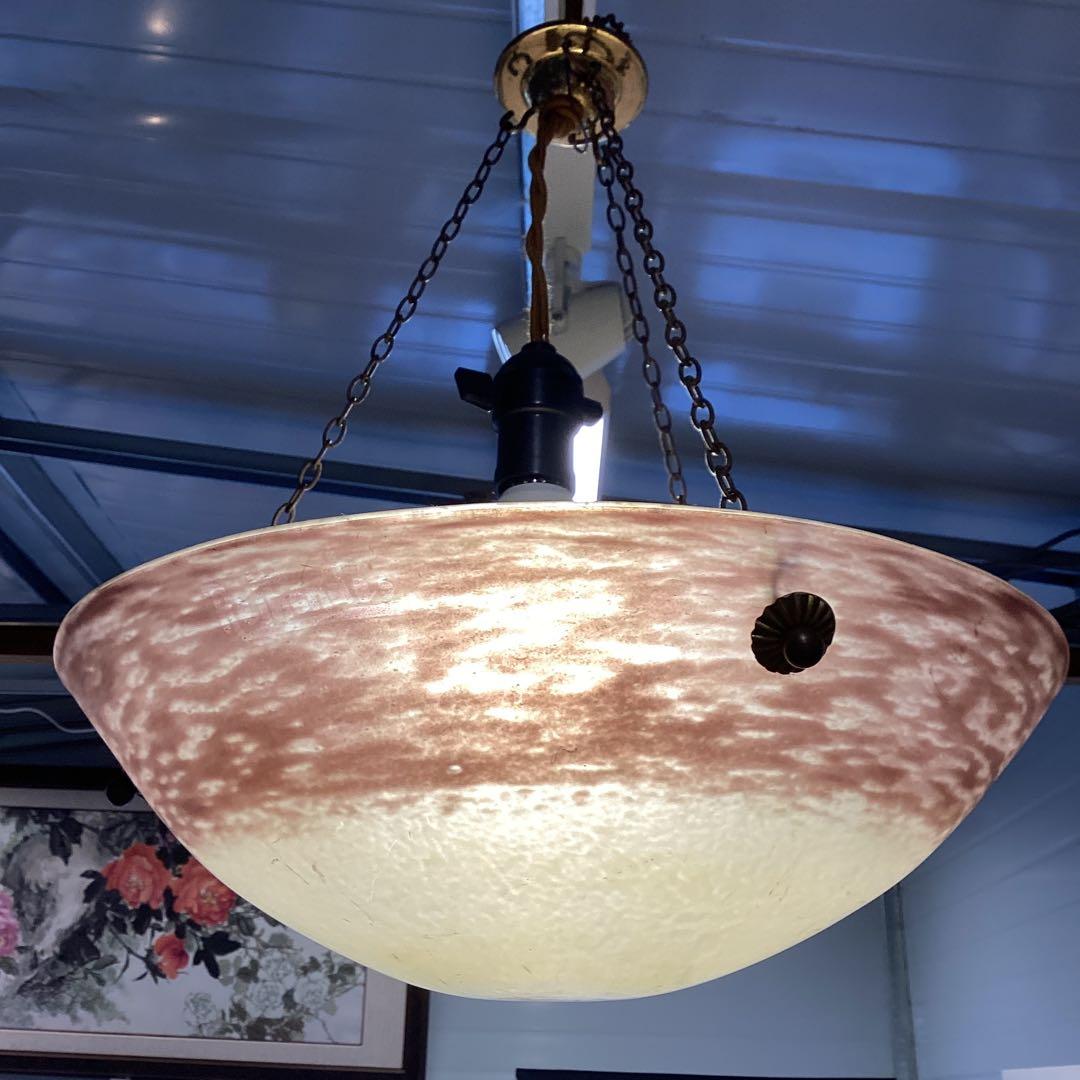 アールヌーボーの吊り下げ式ランプ