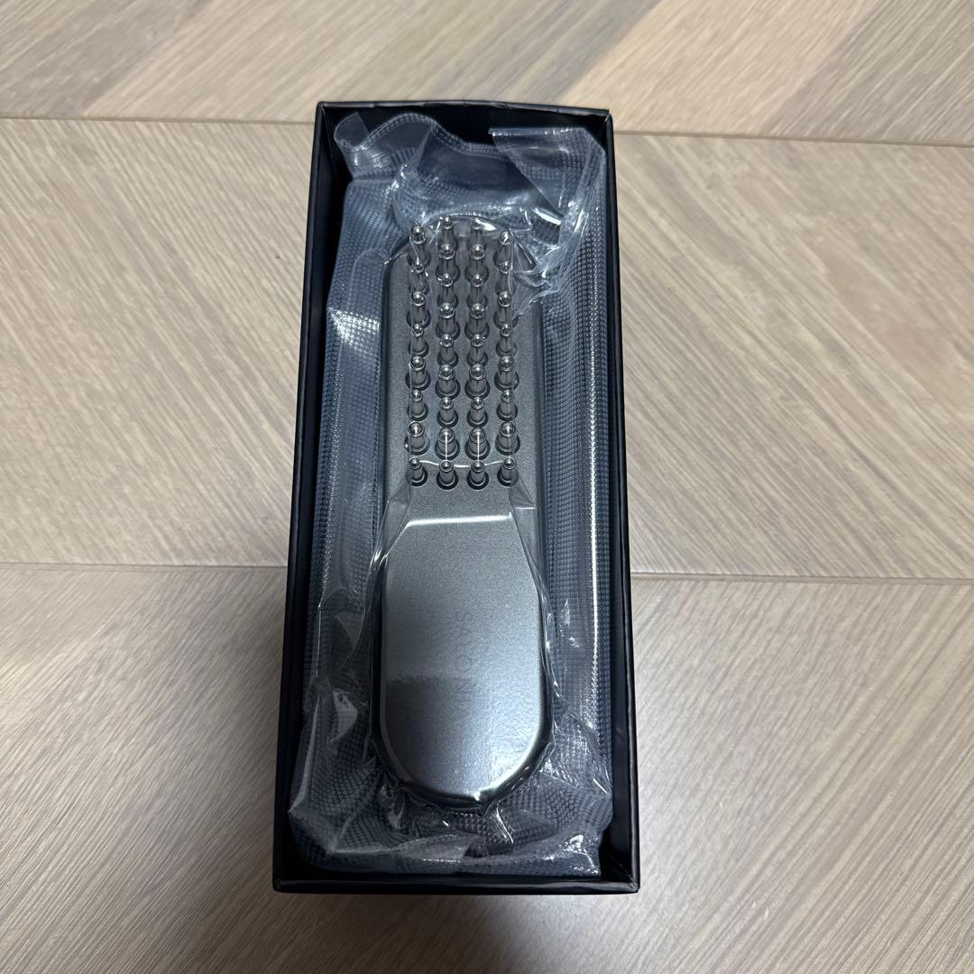 新品　サロニア EMSリフトブラシ 3Dケア
