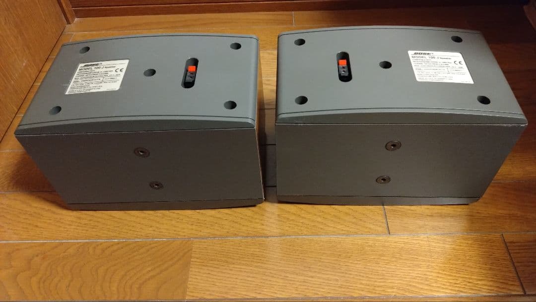 BOSE 100J スピーカー　木目調　ブラケットつき