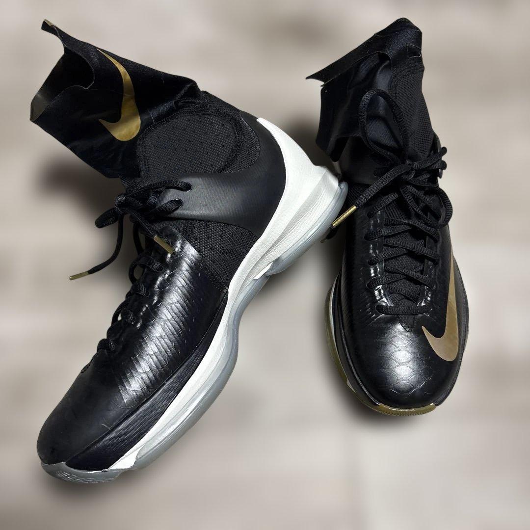 Nike バスケットボールシューズ ブラック/ゴールド