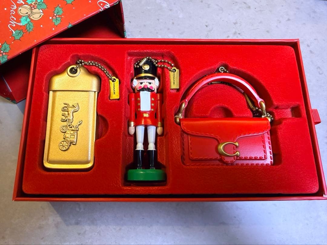 COACH コーチ オーナメントセット　チャーム バッグ くるみ割り人形他　3点