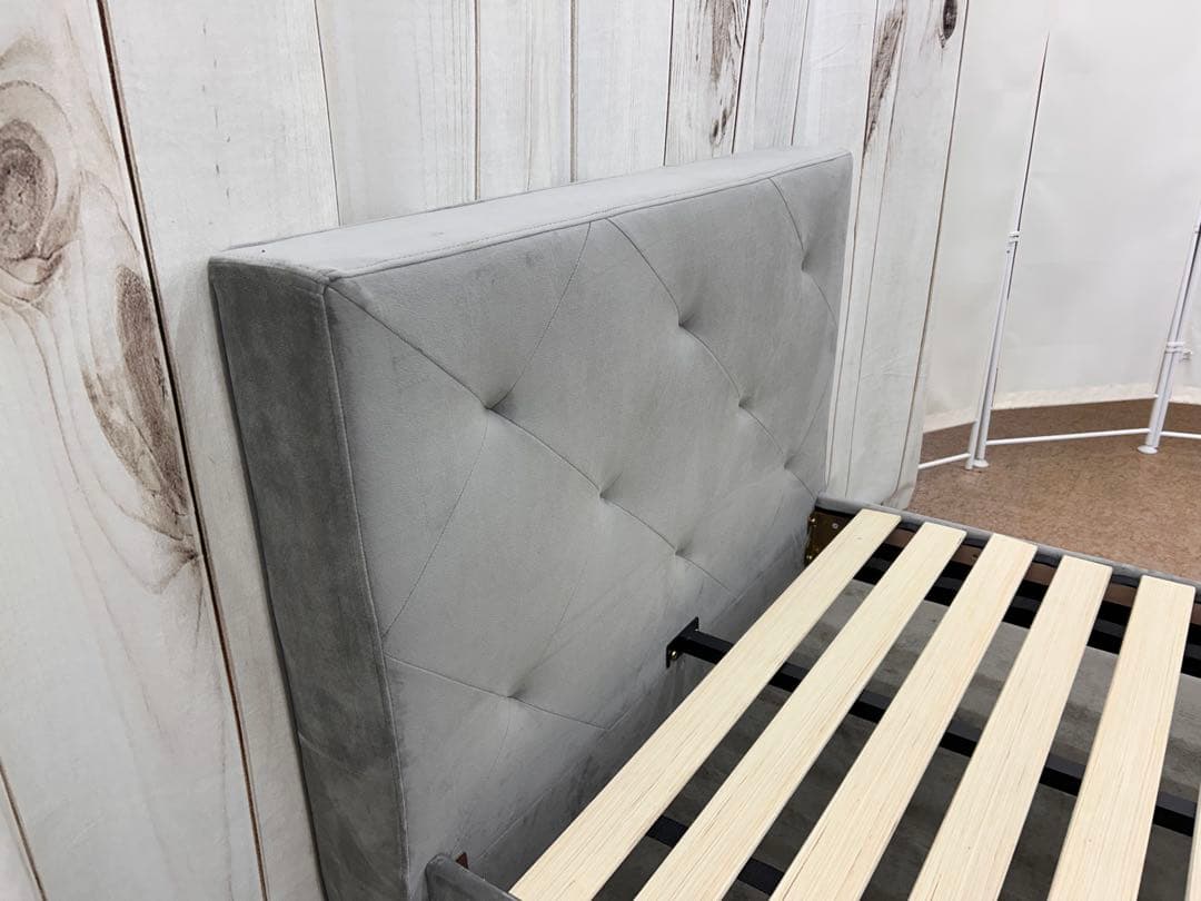 シングルベッドフレーム（グレー）