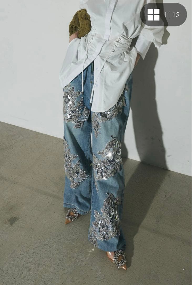 ANDREA&CO.　デニムビジュー刺繍パンツ 新品タグ付き