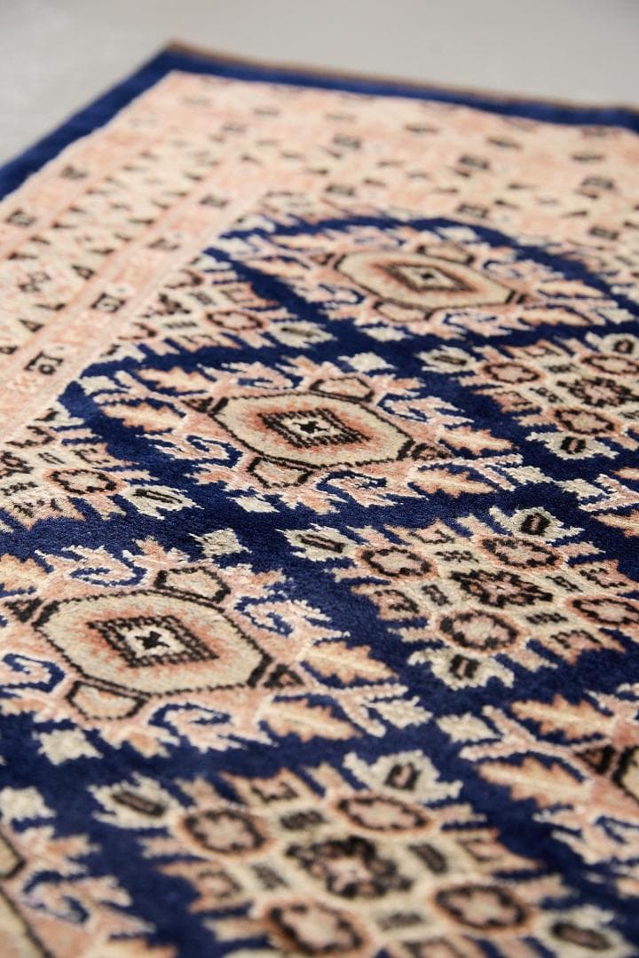 ヴィンテージラグ　トライバルラグ　パキスタン絨毯（129cm×75cm）青　紺