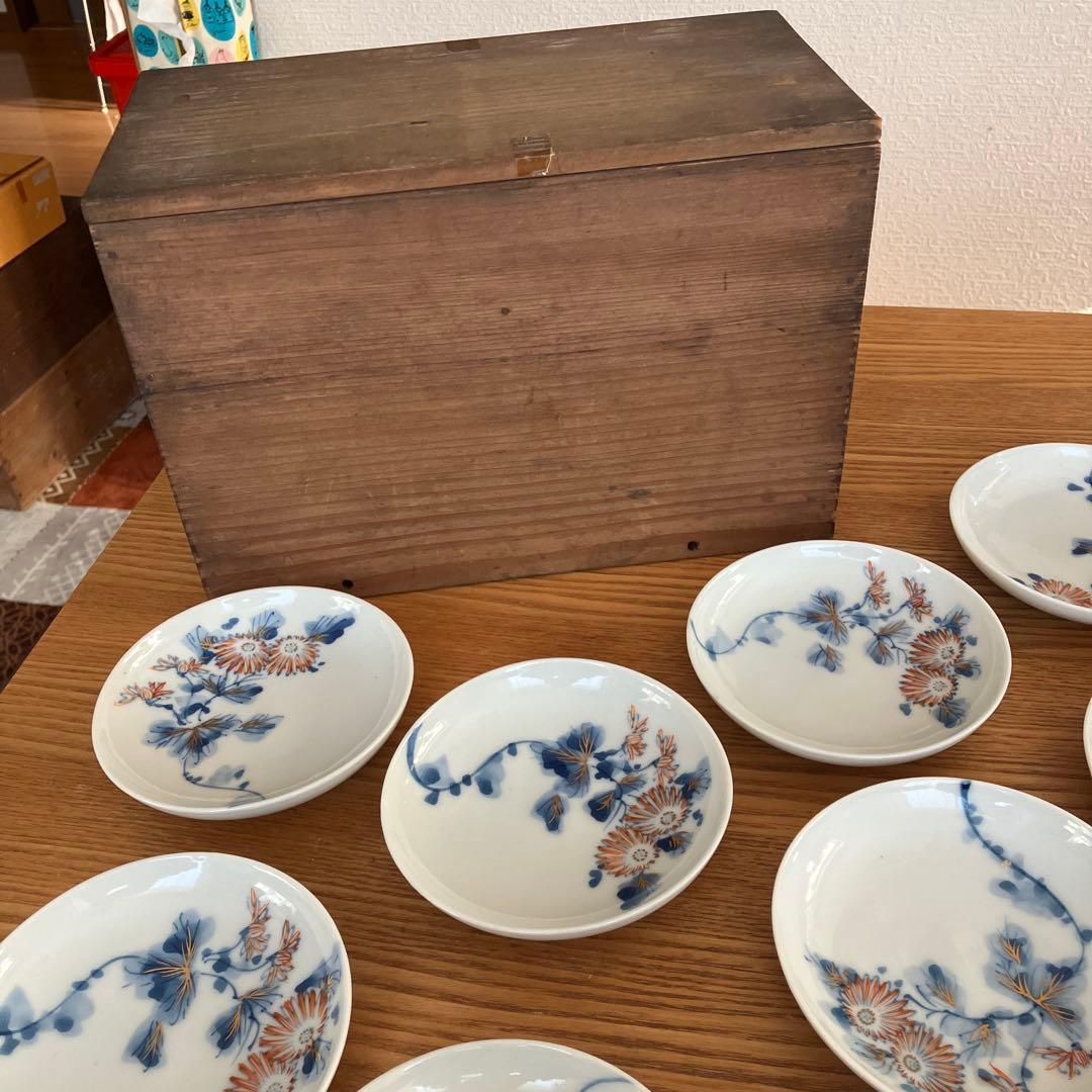 江戸後期　染付菊紋皿17客 箱付き　2枚欠け