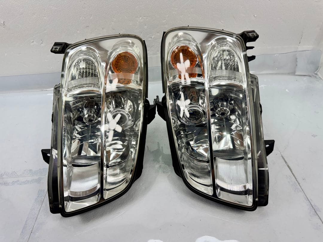 日産 ステージア M35 後期 純正HID ヘッドライト 左右