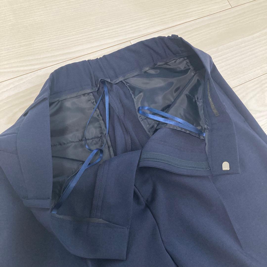 アオキ　AOKIレディース Oggiコラボ　パンツスーツ 11 紺 新品未使用