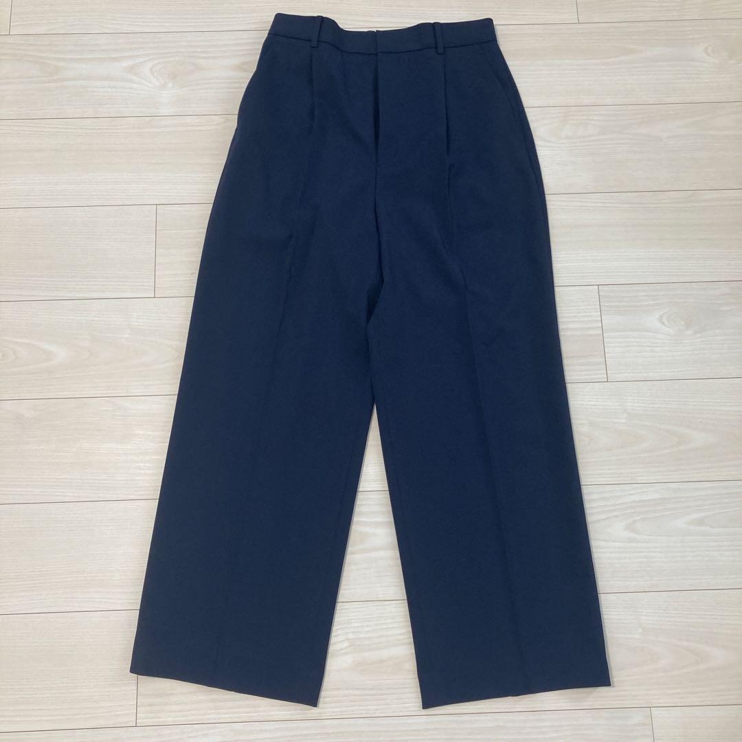 アオキ　AOKIレディース Oggiコラボ　パンツスーツ 11 紺 新品未使用