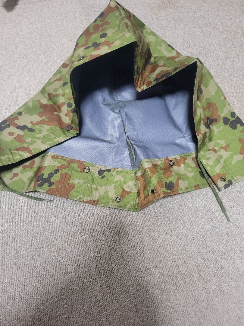 迷彩雨衣　フード付　新品　レインウェア　サバゲー　登山　トレッキング