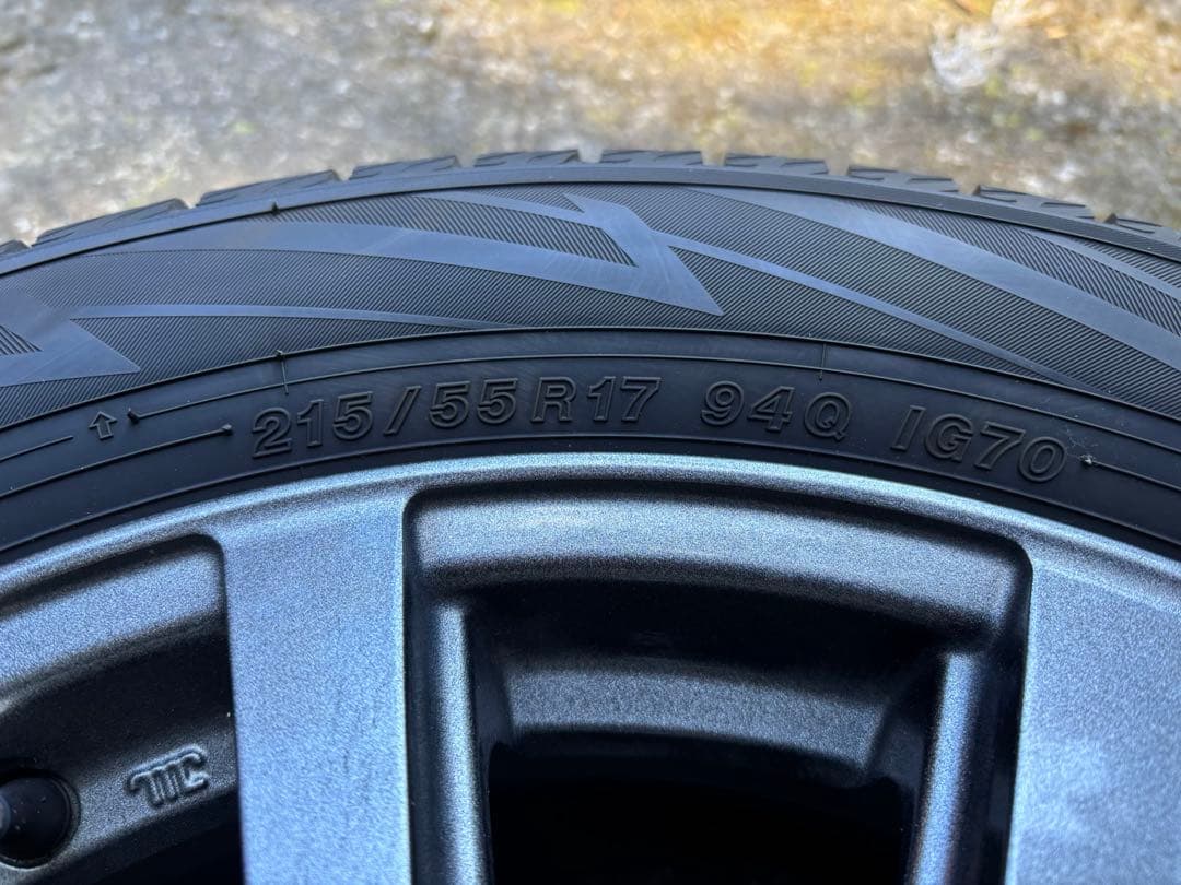 215/55R17バリ山スタッドレスタイヤ4本セット