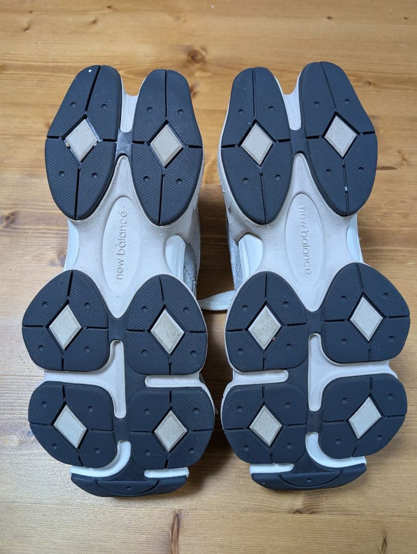 New Balance 9060 ホワイト スニーカー