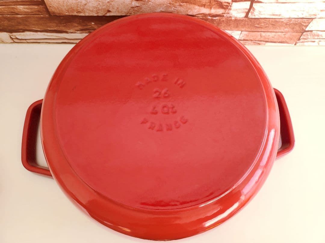 【希少品/週末価格】staub シャローラウンドココット26cm チェリー