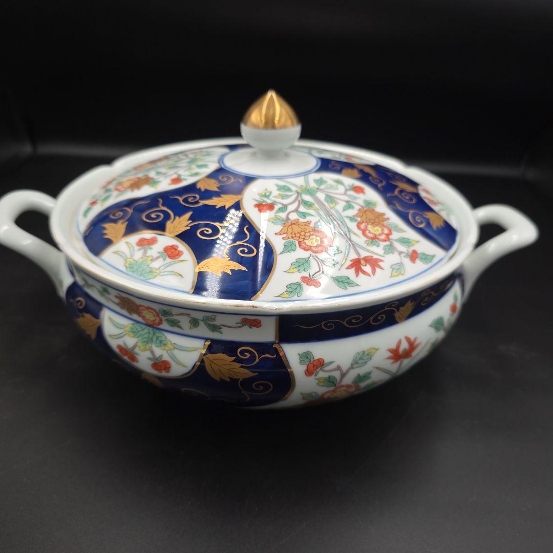 有田焼キャセロール　蓋つき煮物　蒸し物　スープ　青と白の花柄 陶器製　６点、