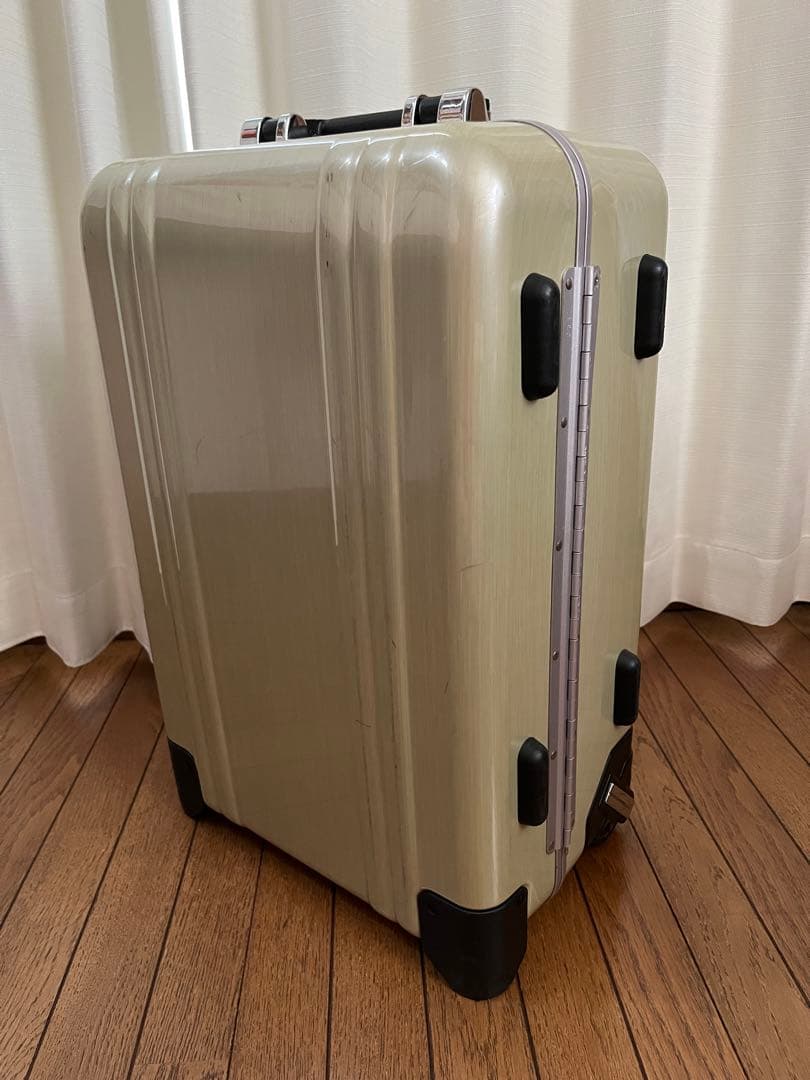 tocushino　ゼロハリ2輪　ポリカボネート　キャリーケース 中古品