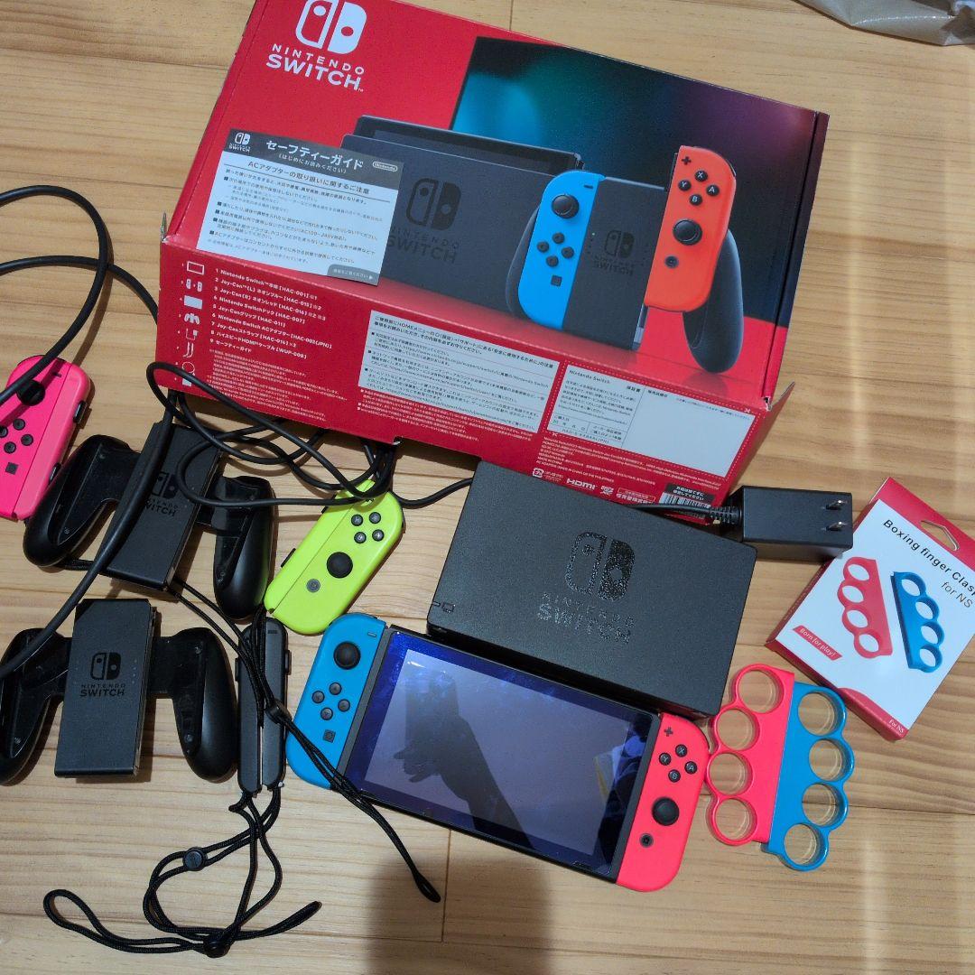 Nintendo Switch 本体および周辺機器ジョイコン付き