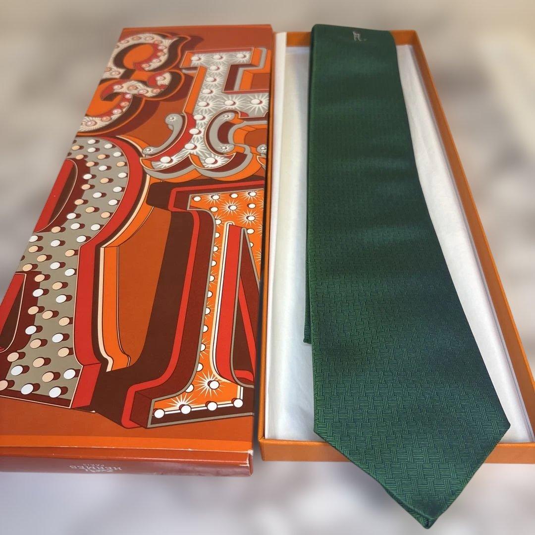 【箱付き✨】HERMES ネクタイ　ファソネ　グリーン　緑　ゴルフ　ワンポイント