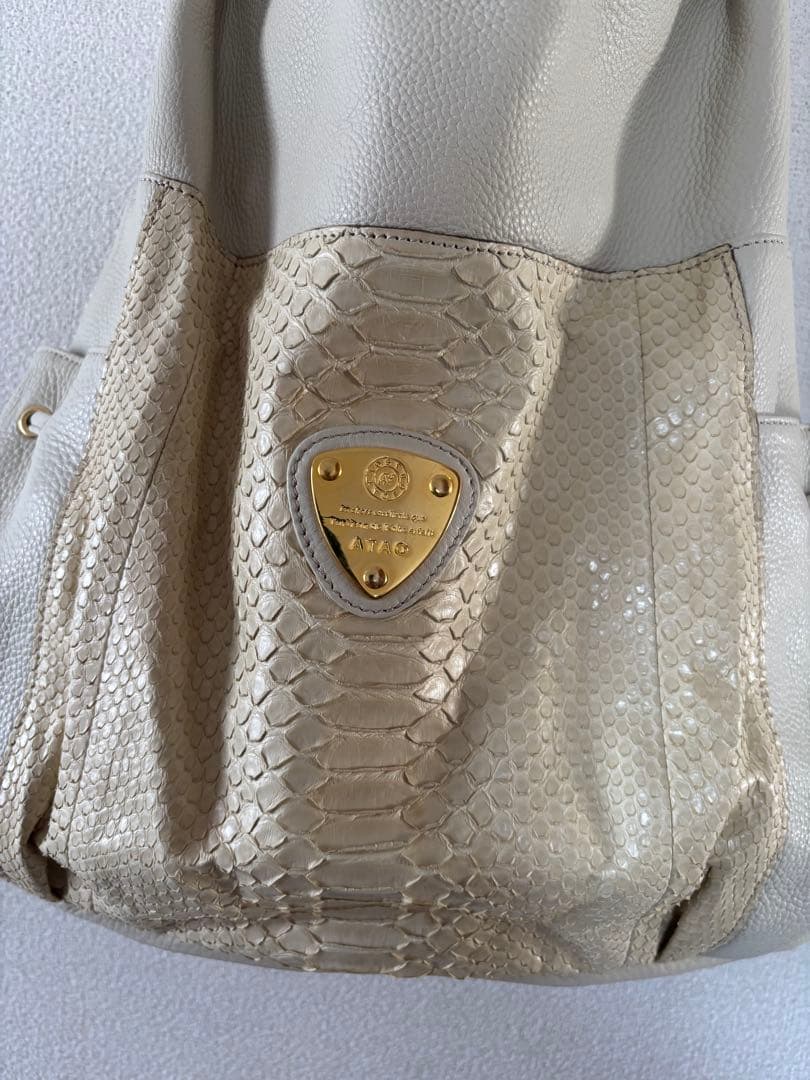 み*ご様 良品✨アタオ バルス 3way リュック 本革 パイソン クリーム シ