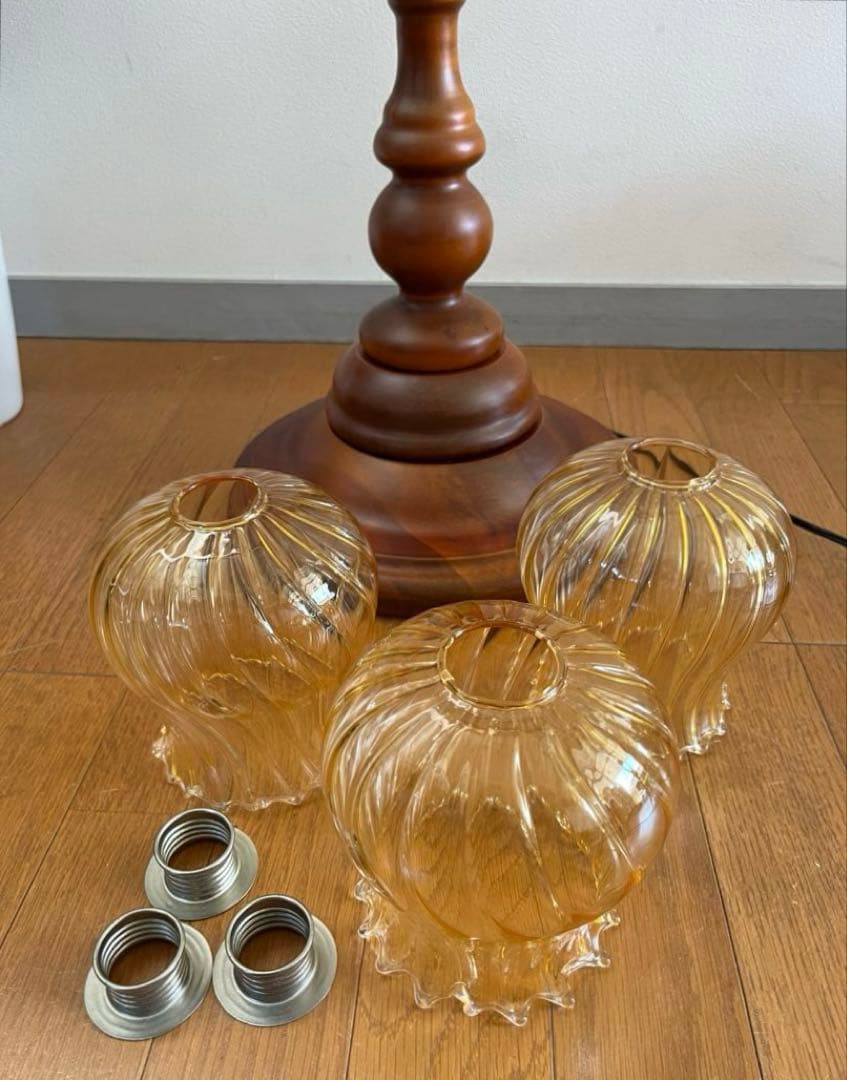 アンティーク調　フロアランプ　アンバーガラス　クラシックモダン　スタンドライト