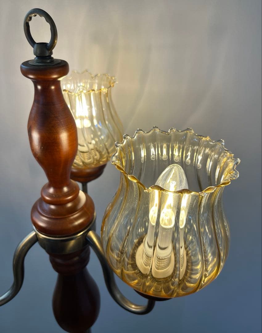 アンティーク調　フロアランプ　アンバーガラス　クラシックモダン　スタンドライト