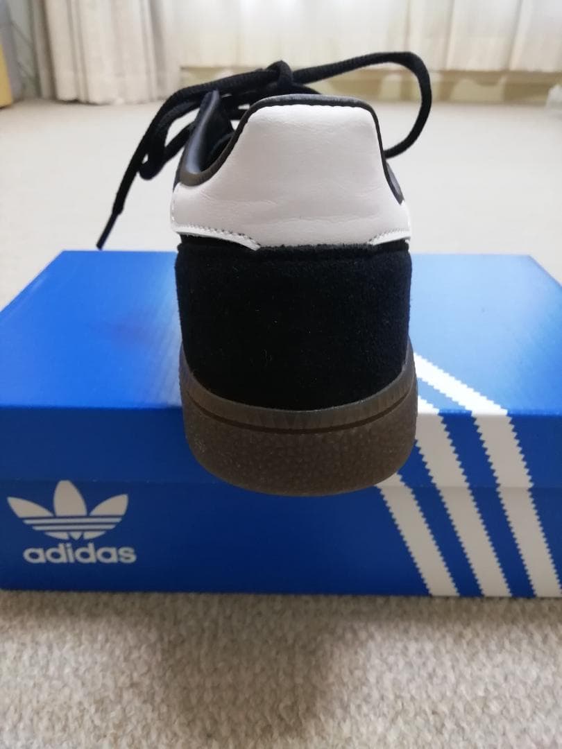 adidas　HANDBALL SPEZIAL 23cm