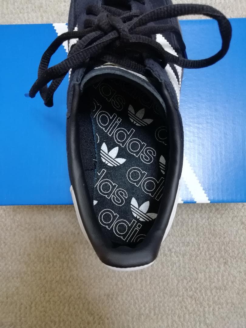 adidas　HANDBALL SPEZIAL 23cm